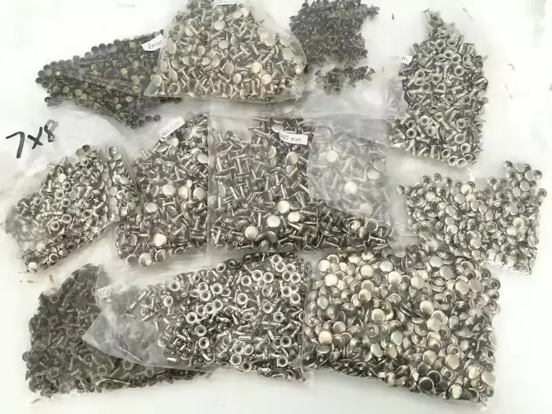 Metal Jean Rivet (6)